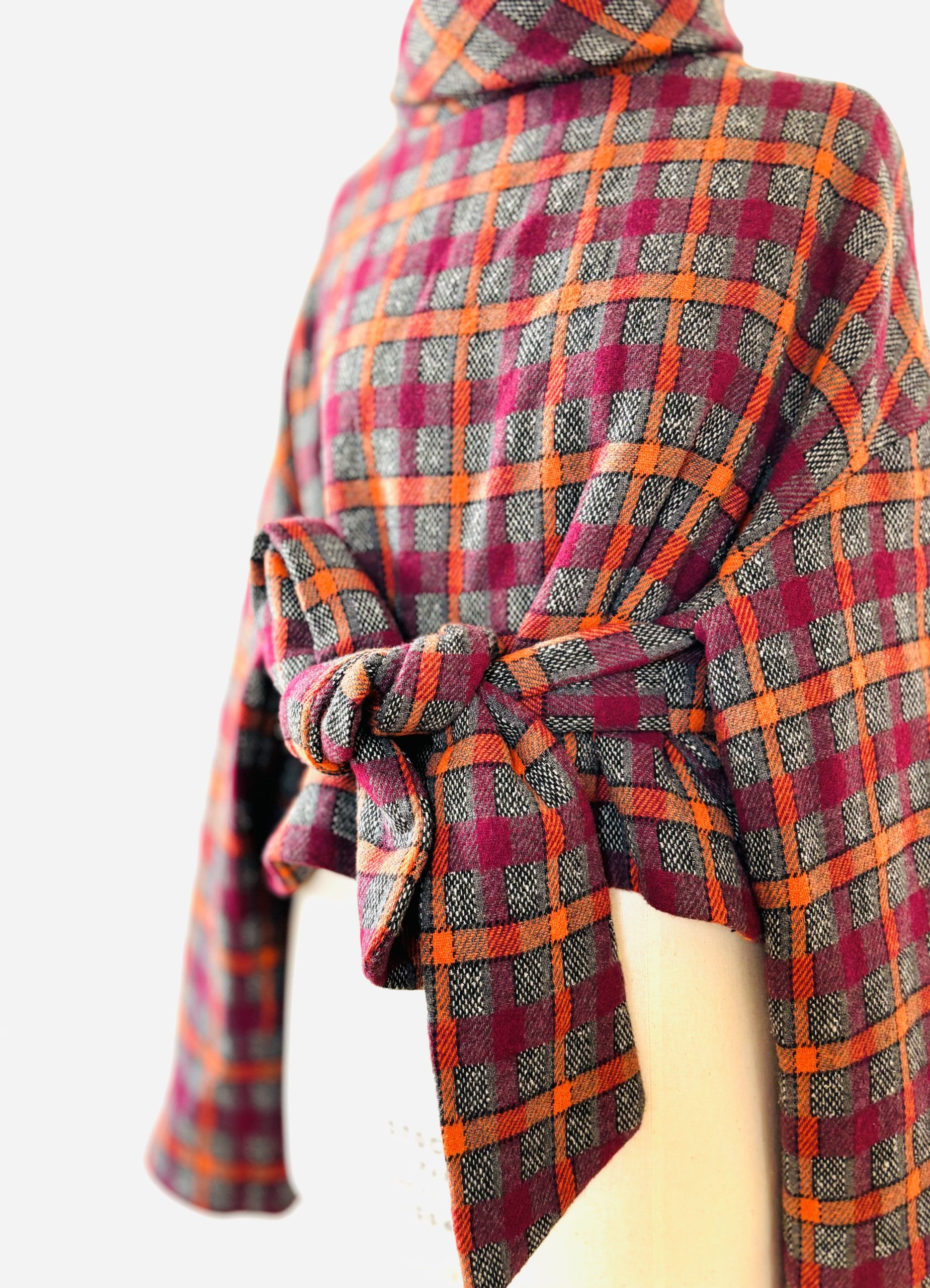 Blusão oversized com gola alta - Image 4